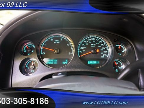 Used 2014 GMC Sierra 3500 Denali w/ Suspension Package, Off-Road AWD/4WD image 21