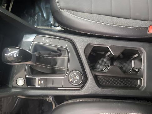 Used 2023 Volkswagen Taos SE image 18