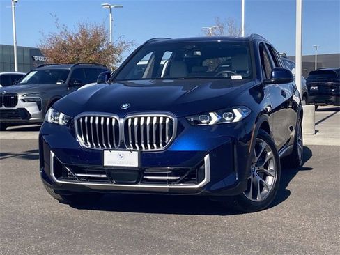 Certified 2024 BMW X5 xDrive50e w/ Premium Package image 4