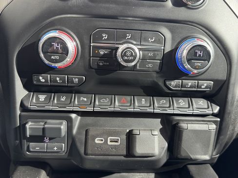 Used 2023 GMC Sierra 2500 Denali w/ Denali Ultimate Package image 25