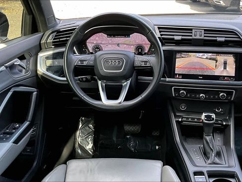 Used 2024 Audi Q3 2.0T Premium Plus w/ Premium Plus Package image 6
