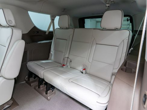 Used 2023 GMC Yukon XL Denali w/ Denali Reserve Package image 38