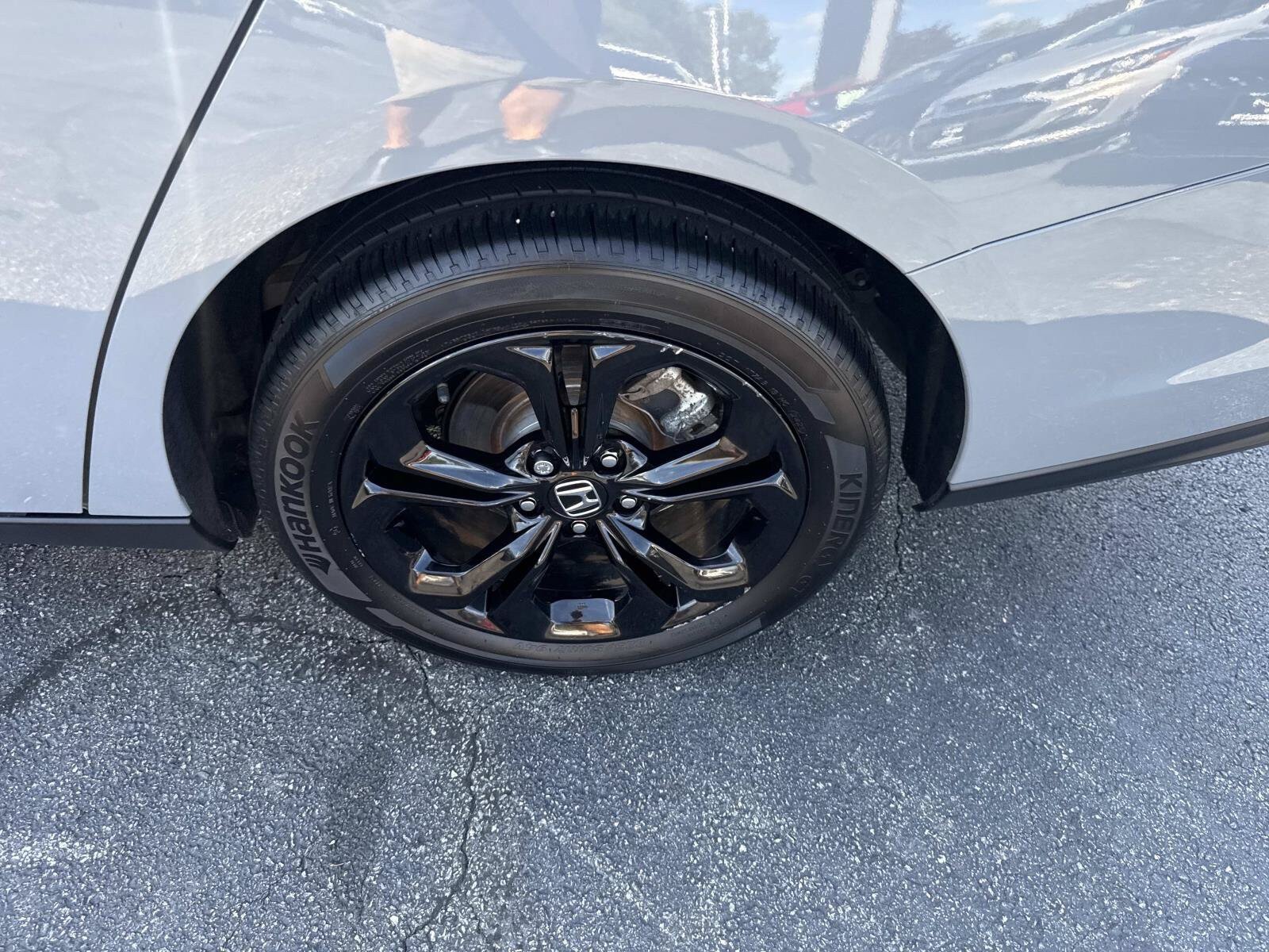 Used 2025 Honda Accord SE image 12