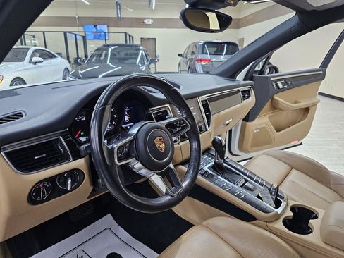 Used 2017 Porsche Macan AWD/4WD image 20