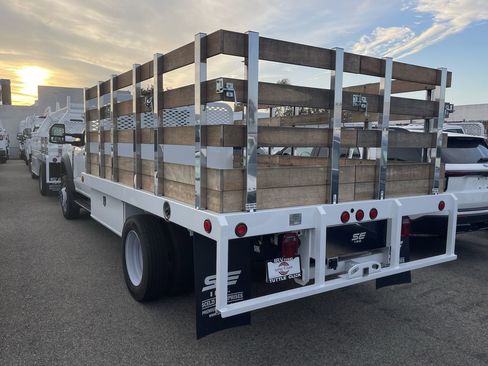 New 2024 Ford F450 XL w/ XL Chrome Package image 4