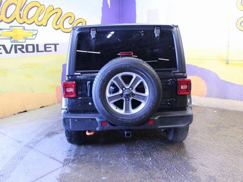 Used 2018 Jeep Wrangler Unlimited Sahara w/ Uconnect 4C Nav & Sound Group image 6