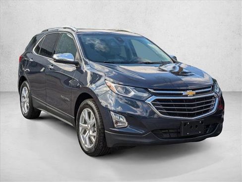 Used 2018 Chevrolet Equinox Premier image 3