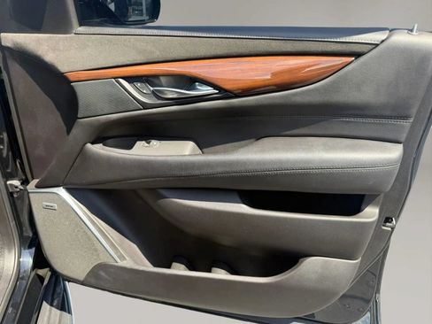 Used 2019 Cadillac Escalade Luxury AWD/4WD image 53