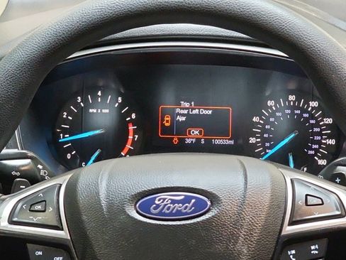 Used 2018 Ford Fusion SE image 19