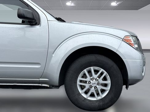 Used 2019 Nissan Frontier SV image 32