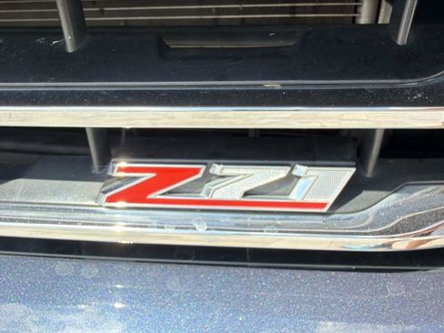 Used 2018 Chevrolet Silverado 1500 LTZ Z71 w/ Centennial Edition image 9