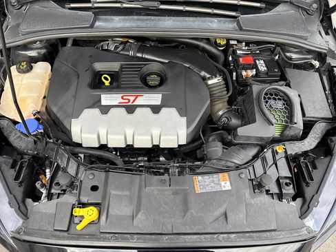 Used 2017 Ford Focus ST image 22
