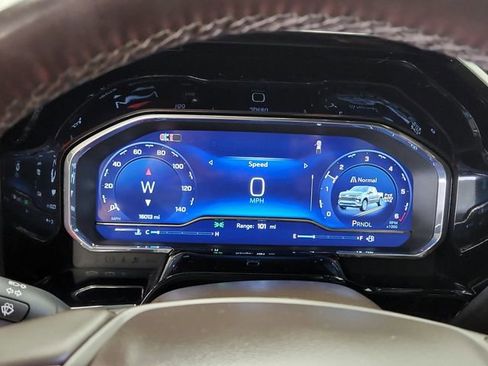 Used 2025 Chevrolet Silverado 1500 LT AWD/4WD image 19