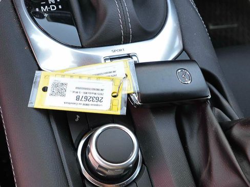 Used 2025 MAZDA MX-5 Miata Grand Touring RWD image 12