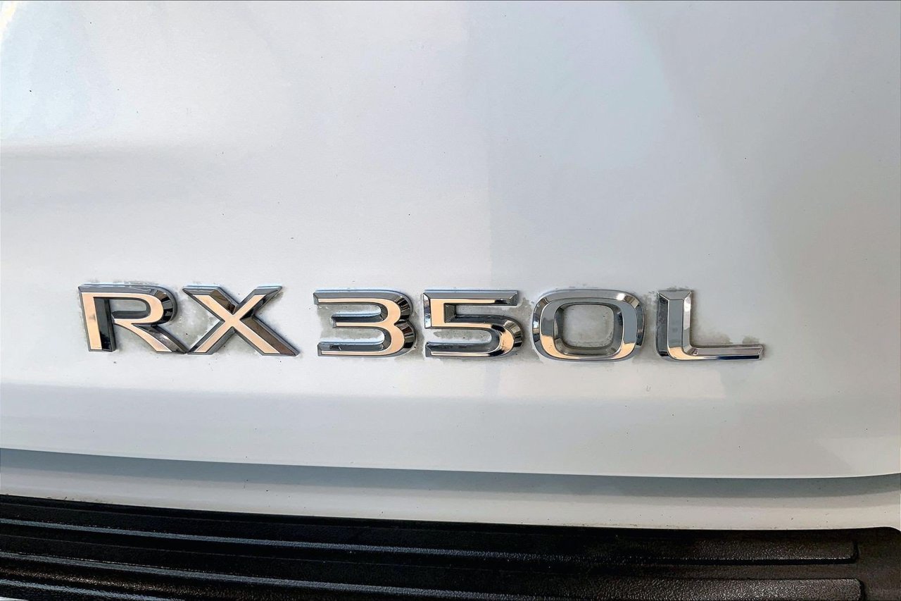 Used 2022 Lexus RX 350L FWD w/ Premium Package image 7