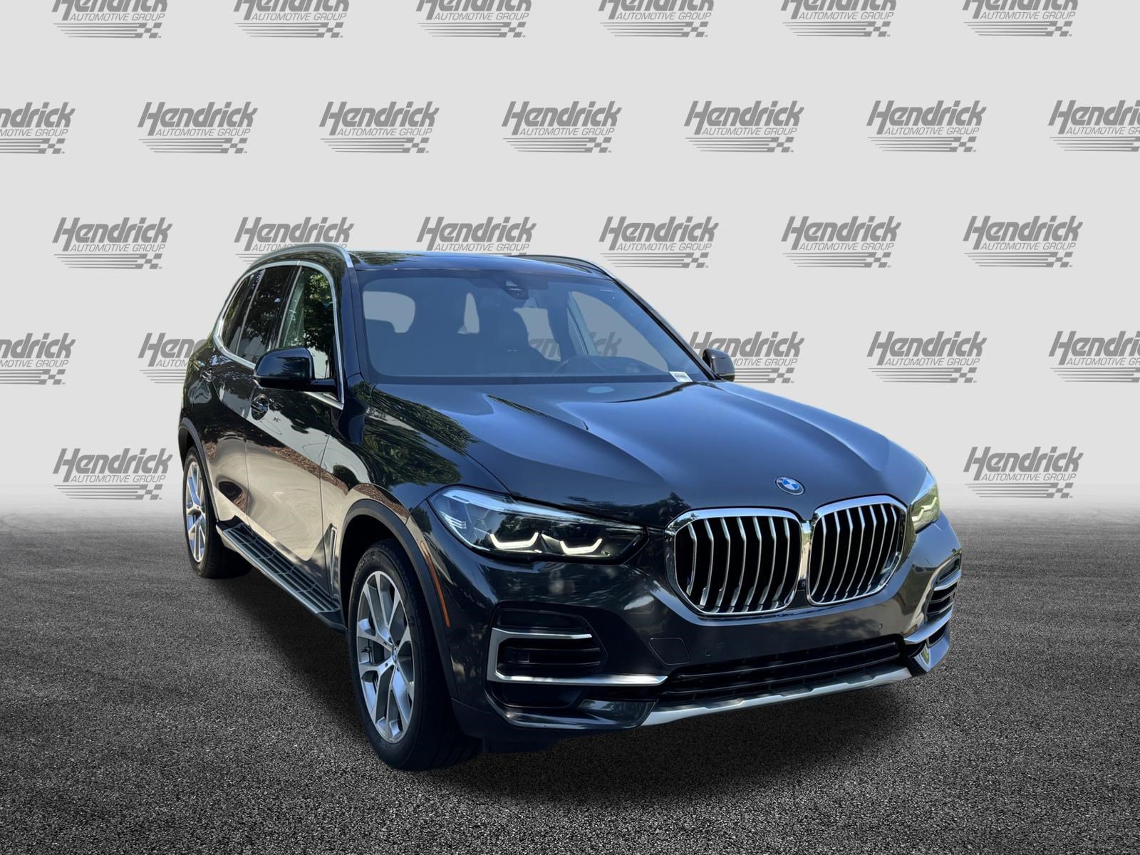 Used 2023 BMW X5 xDrive40i AWD/4WD image 2