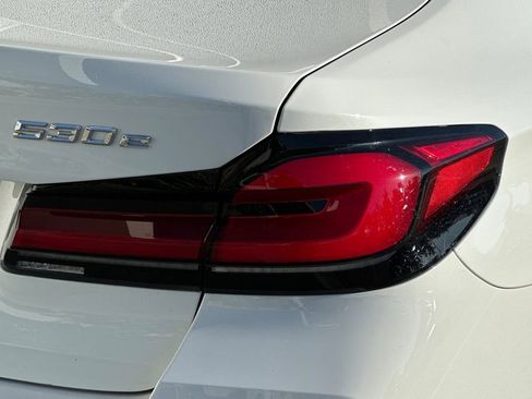 Used 2023 BMW 530e w/ M Sport Package image 33