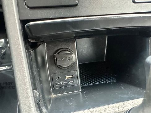 Used 2015 Hyundai Elantra SE FWD image 17
