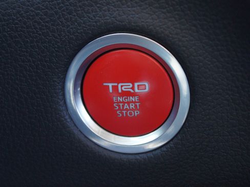 Used 2022 Toyota Tundra Limited w/ TRD Off-Road Package image 9