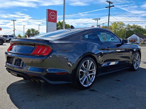 Used 2022 Ford Mustang GT Premium image 4