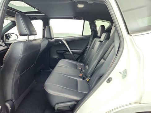 Used 2016 Toyota RAV4 SE image 23