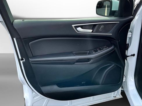 Used 2023 Ford Edge SEL image 25