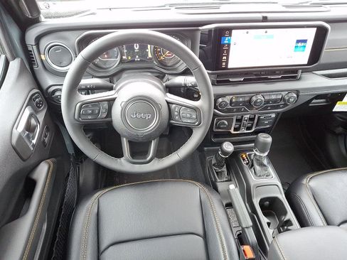 New 2026 Jeep Gladiator Sahara image 8