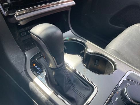 Used 2019 Jeep Grand Cherokee Limited X image 6