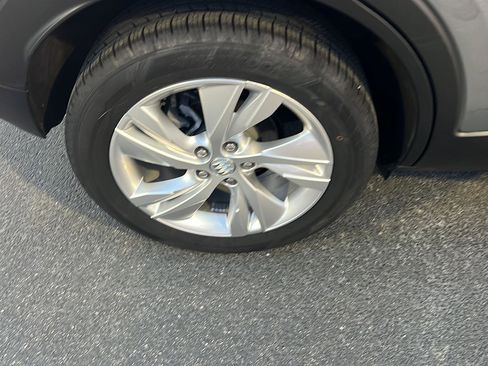Used 2025 Buick Encore GX Preferred AWD/4WD image 38