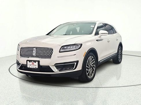 Used 2019 Lincoln Nautilus Reserve AWD/4WD image 2