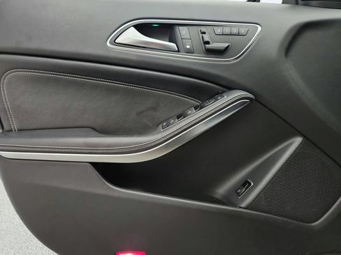 Used 2017 Mercedes-Benz GLA 250 4MATIC image 19