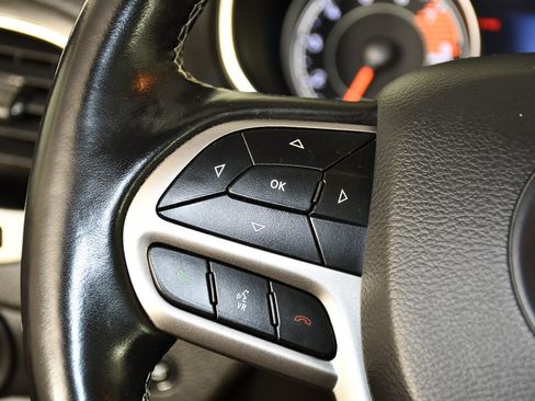 Used 2021 Jeep Cherokee Latitude Lux 80th Anniv w/ Quick Order Package 26U 80TH AWD/4WD image 20