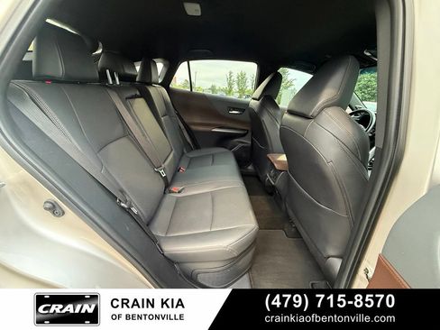 Used 2023 Toyota Venza Limited AWD/4WD image 31