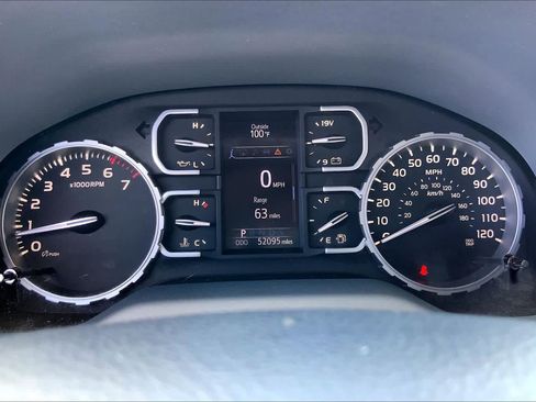 Used 2018 Toyota Tundra SR5 w/ SR5 Upgrade Package RWD image 25