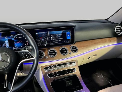 Used 2023 Mercedes-Benz E 350 4MATIC Sedan image 7