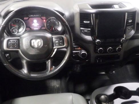 Used 2022 RAM 2500 Tradesman w/ Chrome Appearance Group image 9