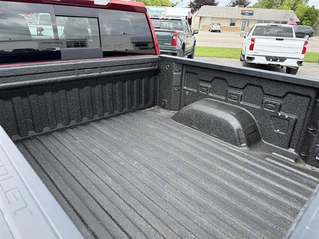 Used 2021 Chevrolet Silverado 1500 LTZ w/ LTZ Premium Package AWD/4WD image 37