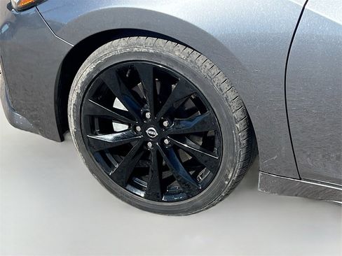 Used 2023 Nissan Maxima SR w/ Sport Mat Group image 32