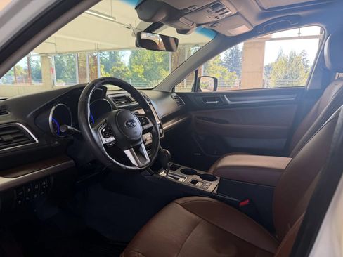 Used 2017 Subaru Outback 2.5i Touring w/ Popular Package #5A AWD/4WD image 17