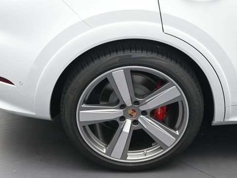 Certified 2026 Porsche Cayenne S image 12