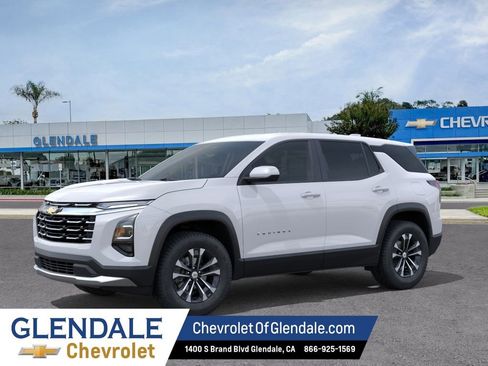 New 2026 Chevrolet Equinox LT FWD image 2