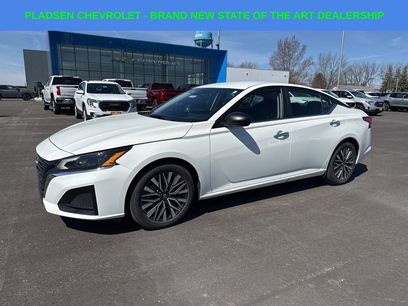 Used 2025 Nissan Altima 2.5 SV