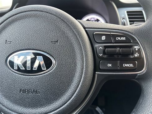 Used 2018 Kia Niro LX image 24