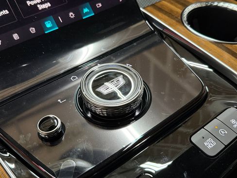 New 2026 Cadillac Escalade ESV Platinum Sport AWD/4WD image 16