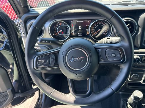 Used 2021 Jeep Wrangler Unlimited Sport AWD/4WD image 14