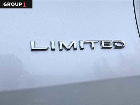 Used 2024 Toyota Grand Highlander AWD image 10