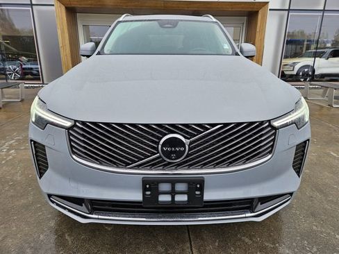 Certified 2025 Volvo XC90 B6 Plus AWD/4WD image 2