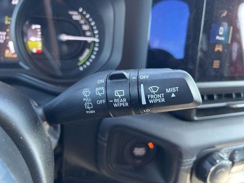 Certified 2025 Jeep Wrangler Unlimited Sahara AWD/4WD image 20
