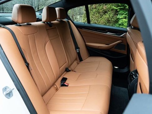 Used 2023 BMW 530i w/ M Sport Package image 38