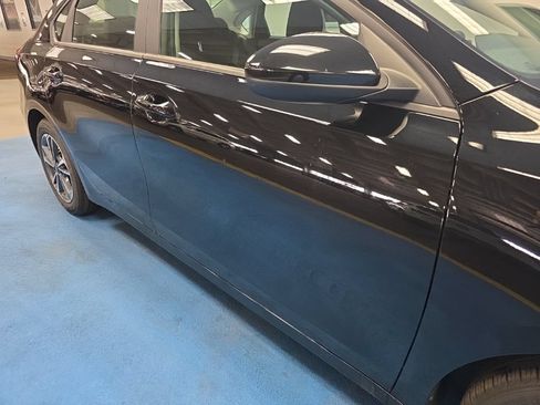 Used 2024 Kia Forte LXS FWD image 5
